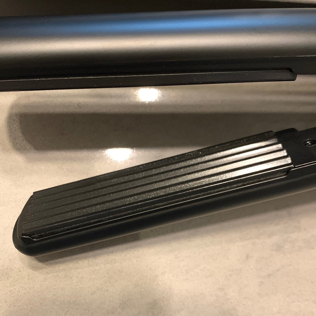 CHI ONYX 1” Crimping Iron