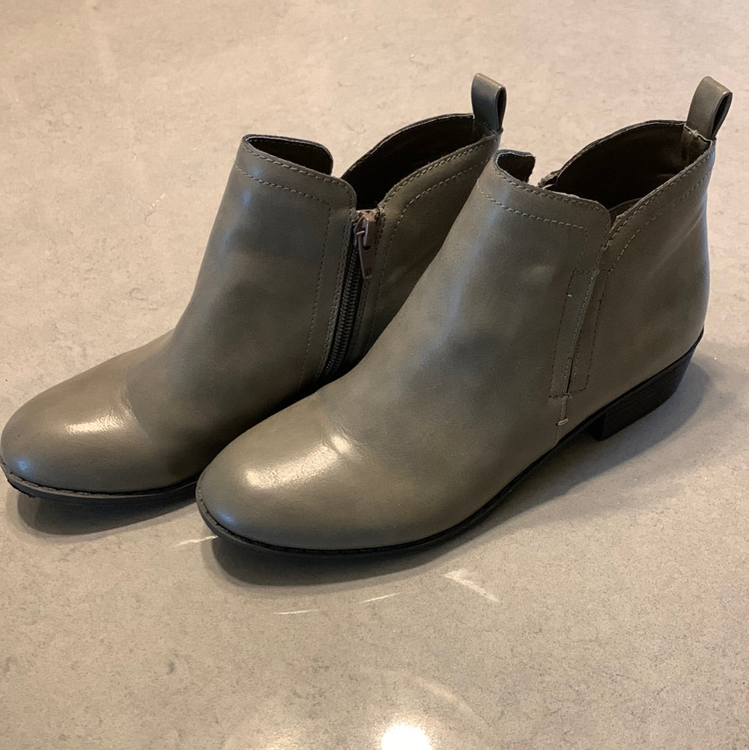 Gray Bootie